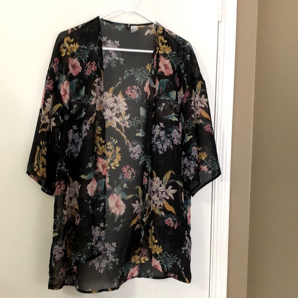 Floral Kimono 🌺🌸🌼 - Picture 1 of 2